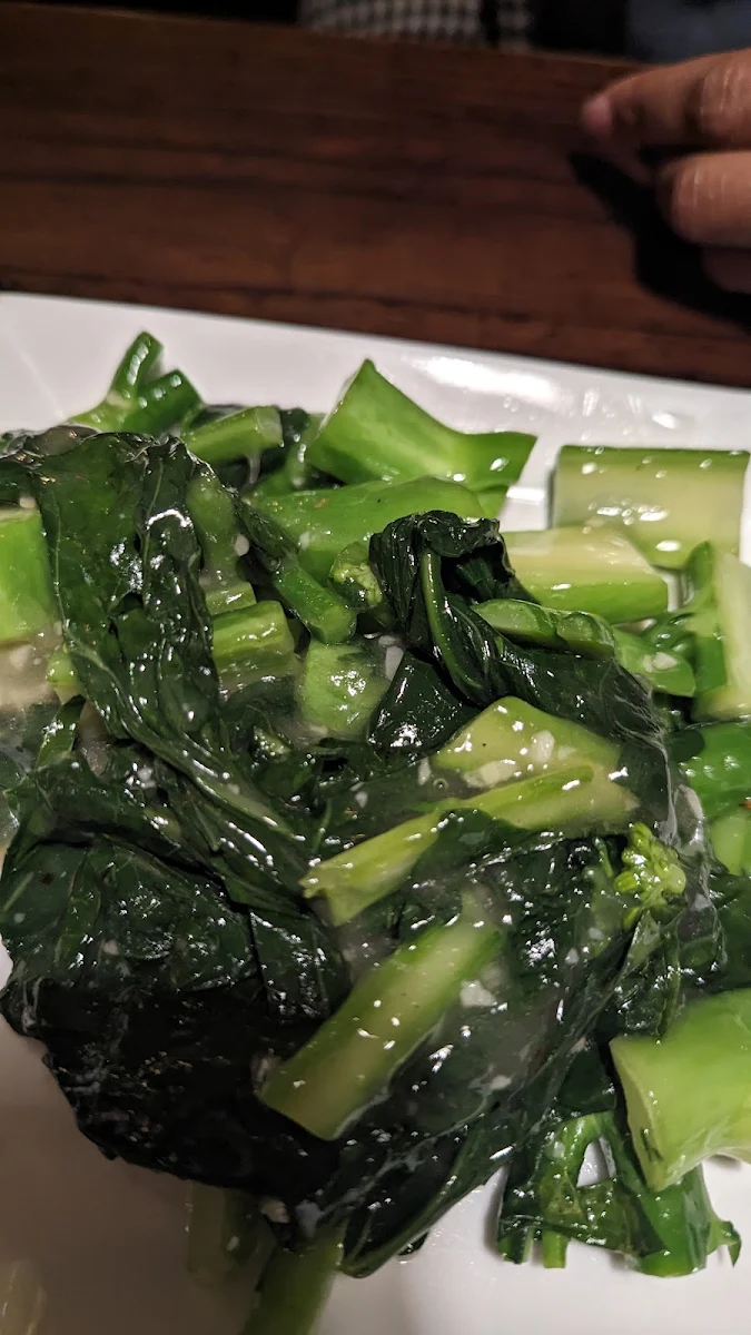 gai-lan stir fried with garlic 蒜蓉炒芥蘭, Legendary Noodle House
